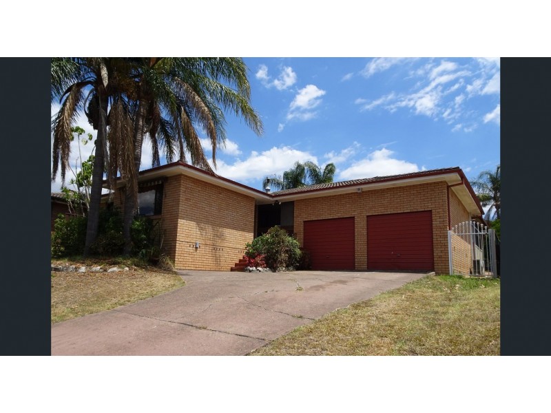 11 GOROKA STREET, Glenfield NSW 2167