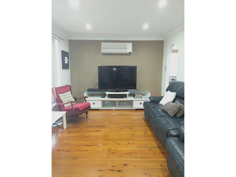 37 Atchison Road, Macquarie Fields NSW 2564