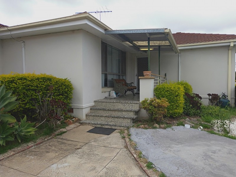 37 Atchison Road, Macquarie Fields NSW 2564