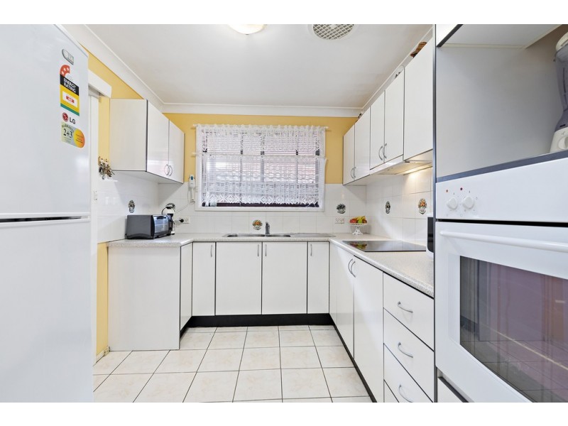 14 CLOVER PLACE, Macquarie Fields NSW 2564