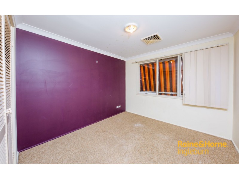 5 KIKORI PLACE, Glenfield NSW 2167