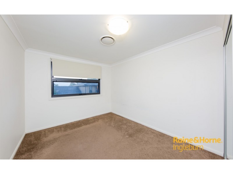 8 2 JACLYN STREET, Ingleburn NSW 2565