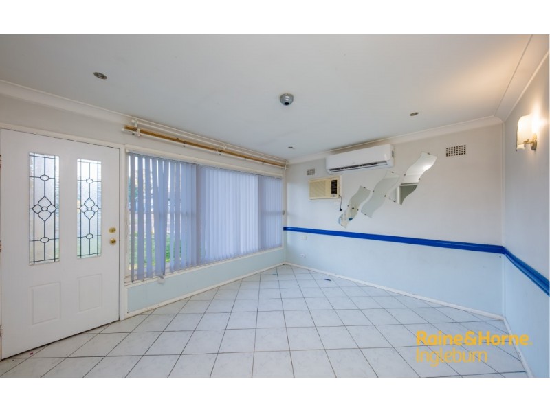 21 MANIFOLD ROAD, Blackett NSW 2770