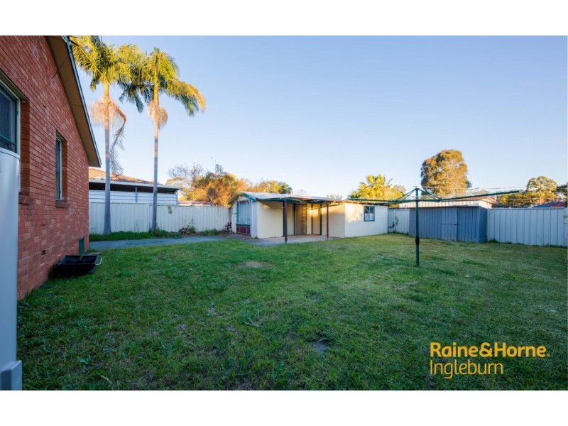 21 MANIFOLD ROAD, Blackett NSW 2770