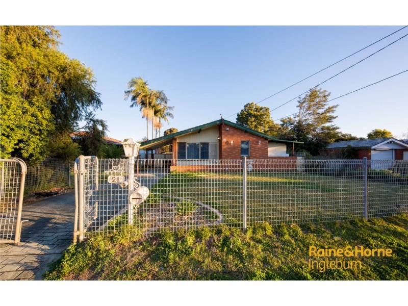 21 MANIFOLD ROAD, Blackett NSW 2770