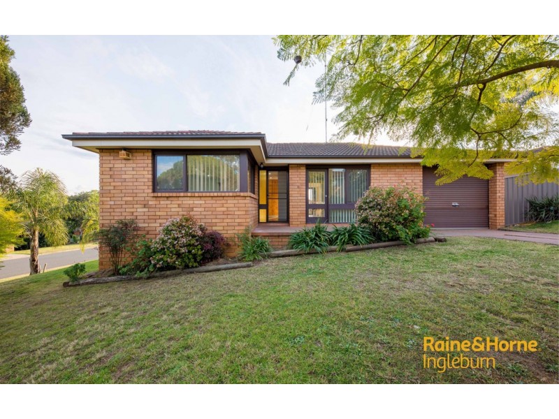 1 MARLEY STREET, Ambarvale NSW 2560