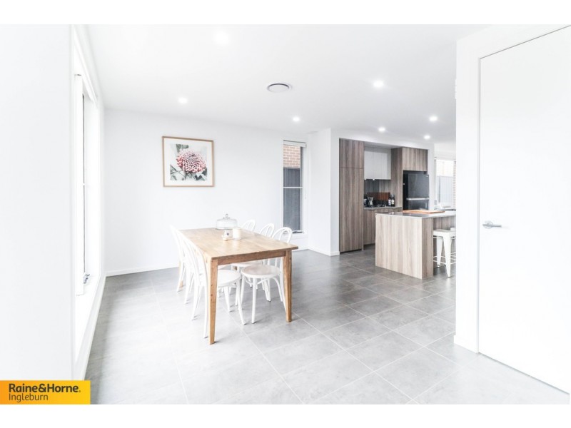 211 JAMBOREE AVENUE, Denham Court NSW 2565