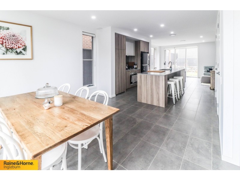 211 JAMBOREE AVENUE, Denham Court NSW 2565