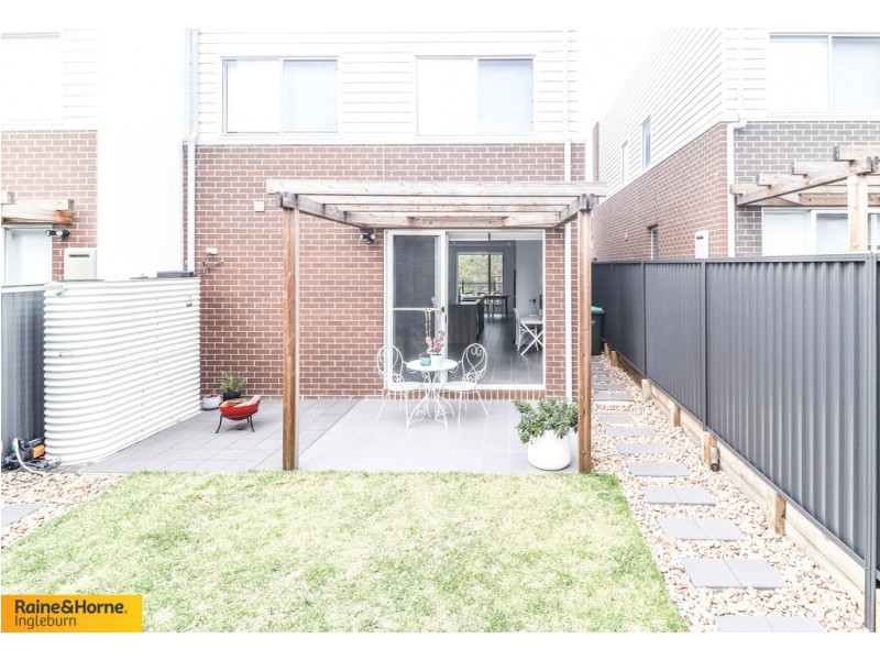 211 JAMBOREE AVENUE, Denham Court NSW 2565