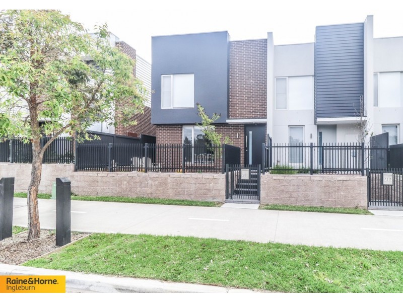 211 JAMBOREE AVENUE, Denham Court NSW 2565