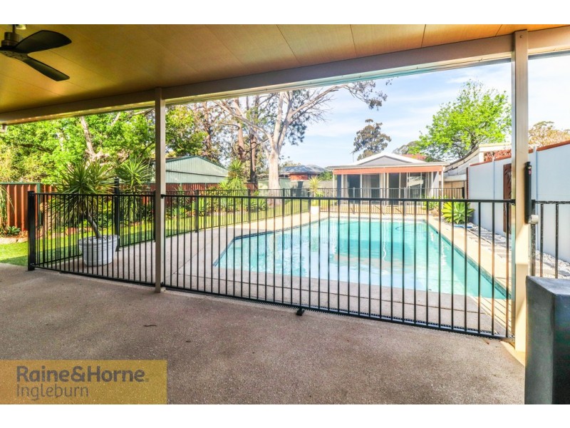 10 BLUE GUM AVENUE, Ingleburn NSW 2565