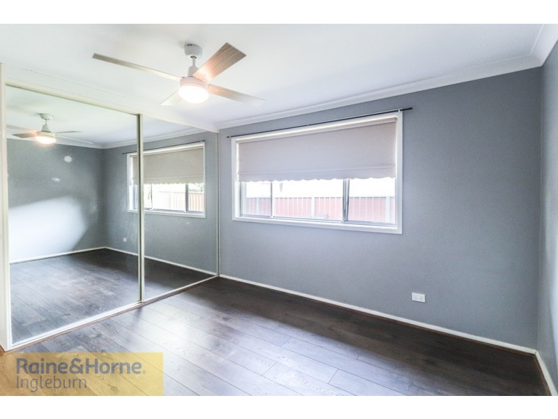 10 BLUE GUM AVENUE, Ingleburn NSW 2565