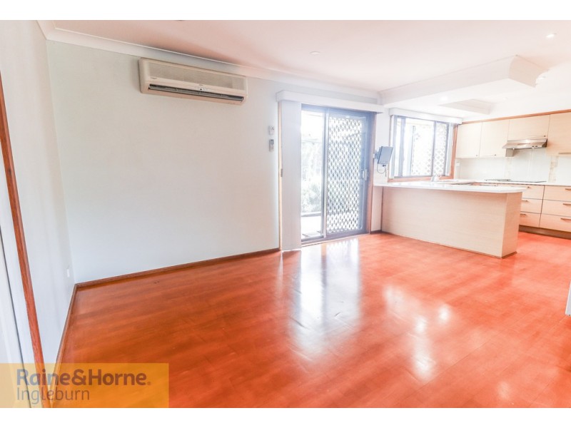 19 OWEN STANLEY ROAD, Glenfield NSW 2167