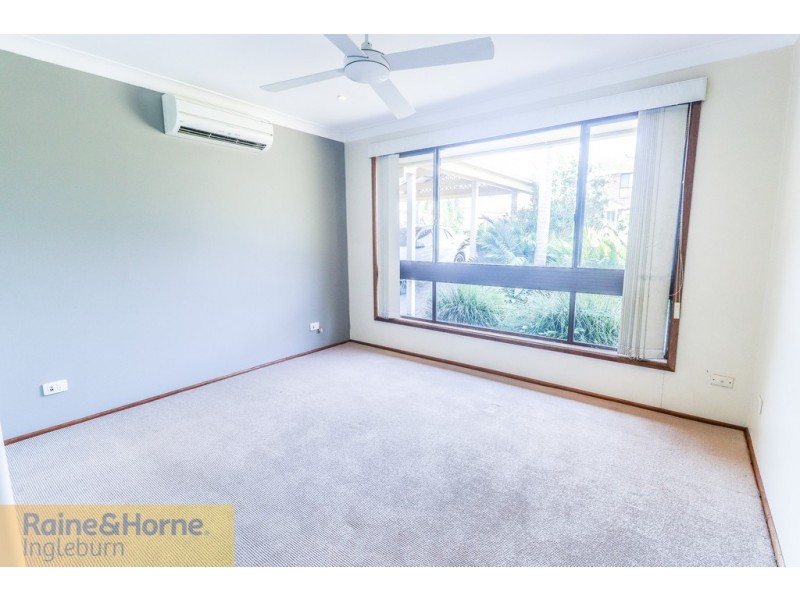 19 OWEN STANLEY ROAD, Glenfield NSW 2167
