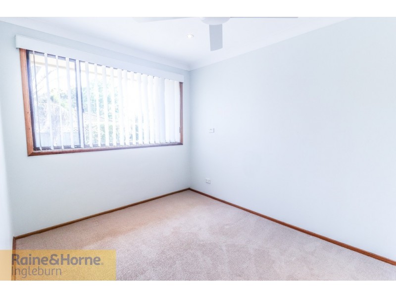 19 OWEN STANLEY ROAD, Glenfield NSW 2167