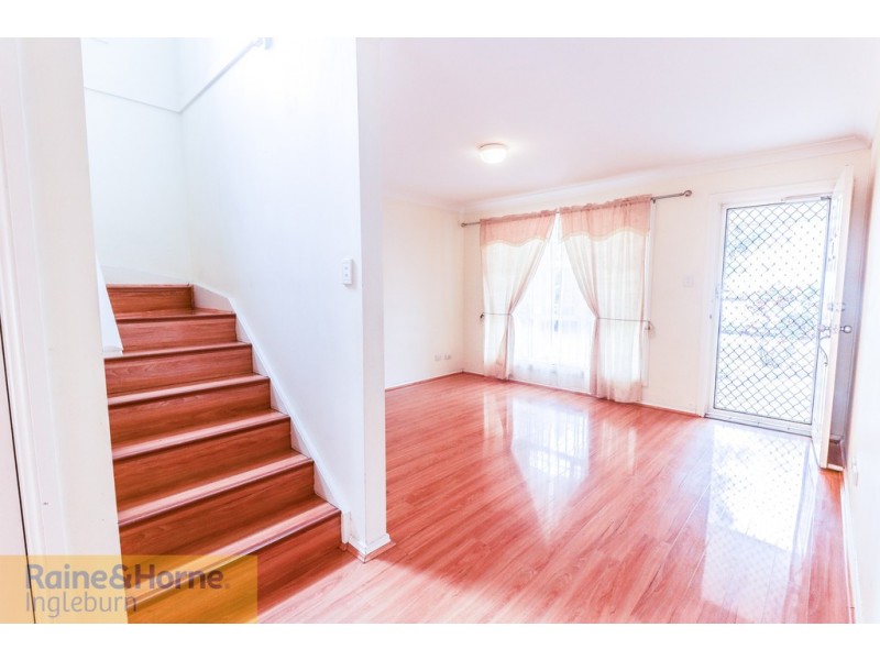 6/15 CADOGAN ROAD, Macquarie Fields NSW 2564