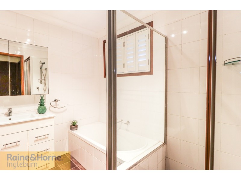 14 12 Bensley Road, Macquarie Fields NSW 2564