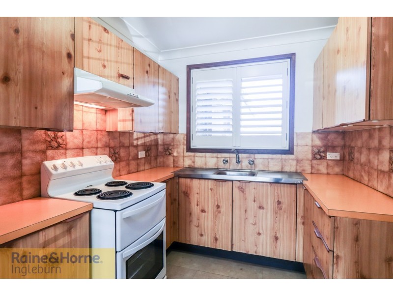 14 12 Bensley Road, Macquarie Fields NSW 2564