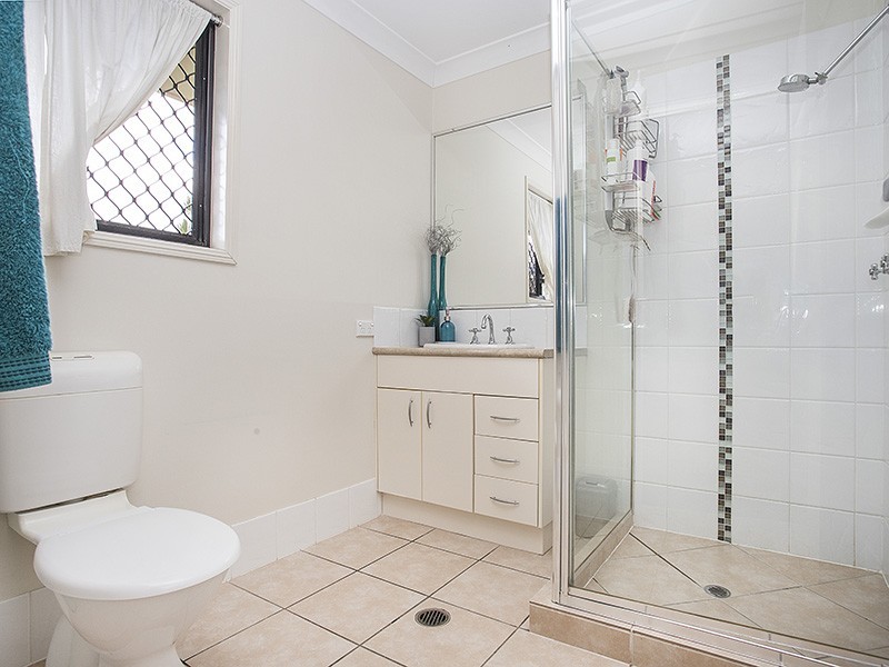 8 Cherrytree Crescent, Upper Caboolture QLD 4510