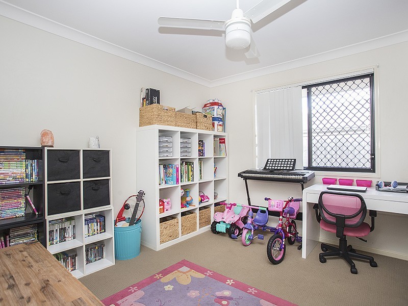 8 Cherrytree Crescent, Upper Caboolture QLD 4510
