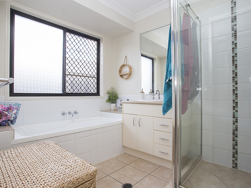 8 Cherrytree Crescent, Upper Caboolture QLD 4510