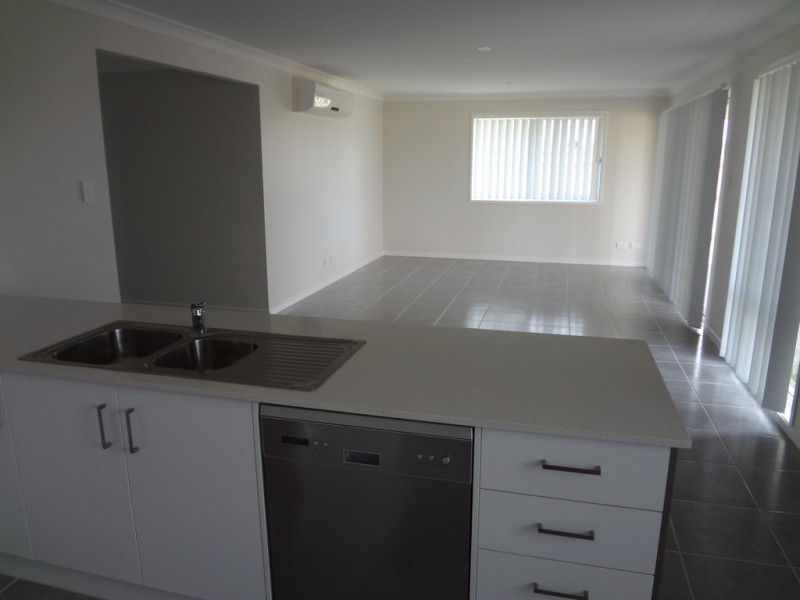 1 Baxter Crescent, Caboolture QLD 4510