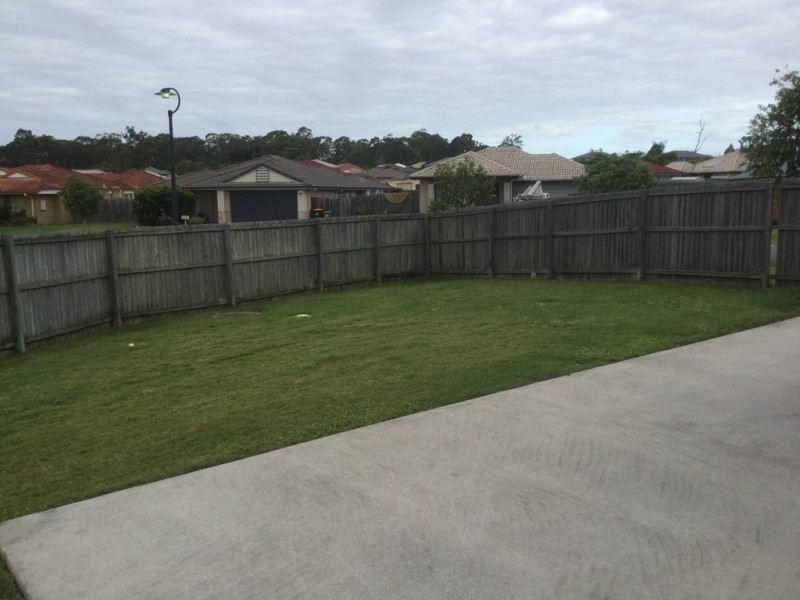 5 Pinegrove Street, Morayfield QLD 4506