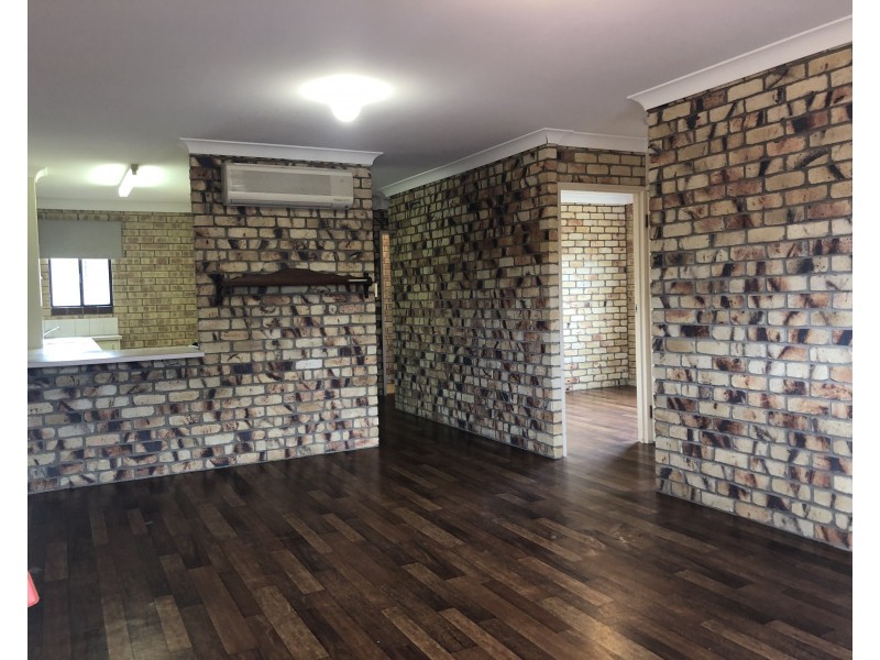 5/6 Rogers Crescent, Caboolture QLD 4510