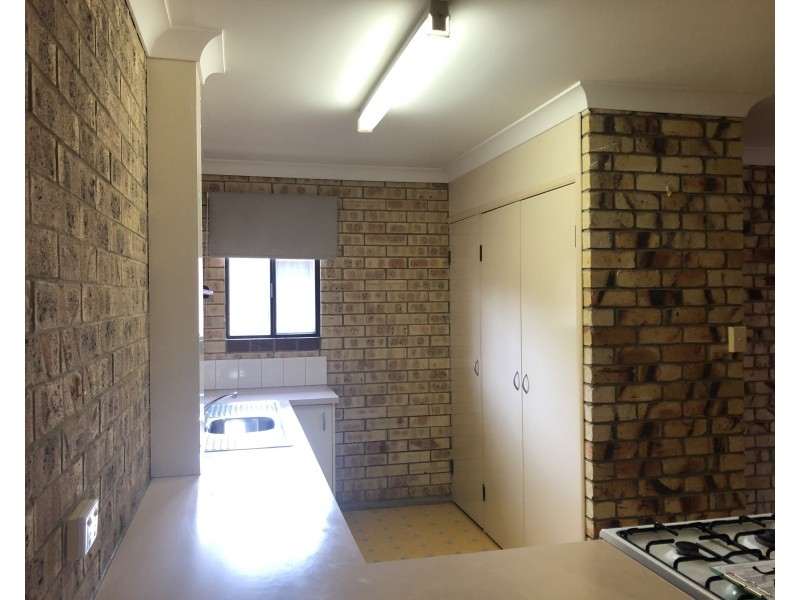 5/6 Rogers Crescent, Caboolture QLD 4510