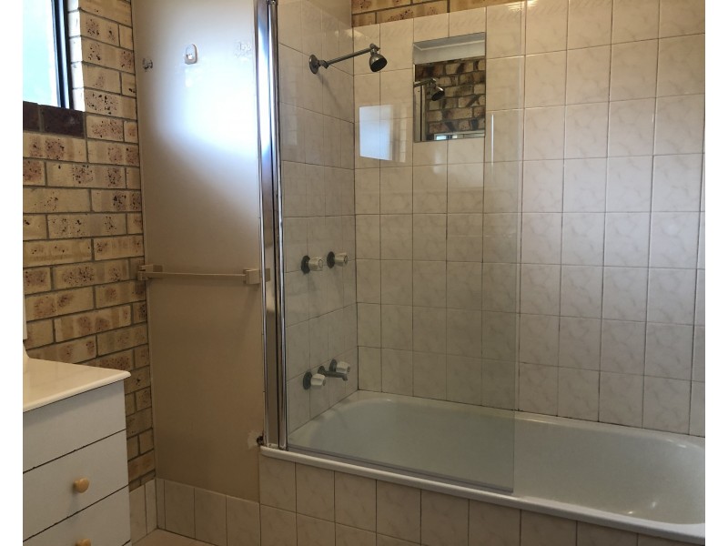 5/6 Rogers Crescent, Caboolture QLD 4510