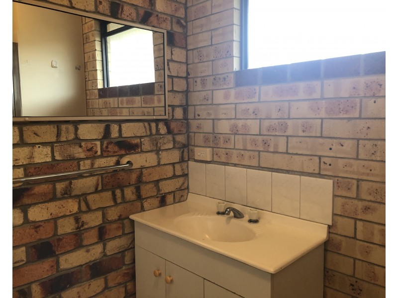 5/6 Rogers Crescent, Caboolture QLD 4510