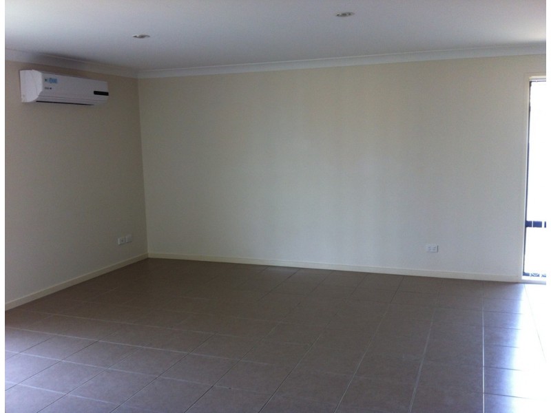 8 Newton Street, Morayfield QLD 4506
