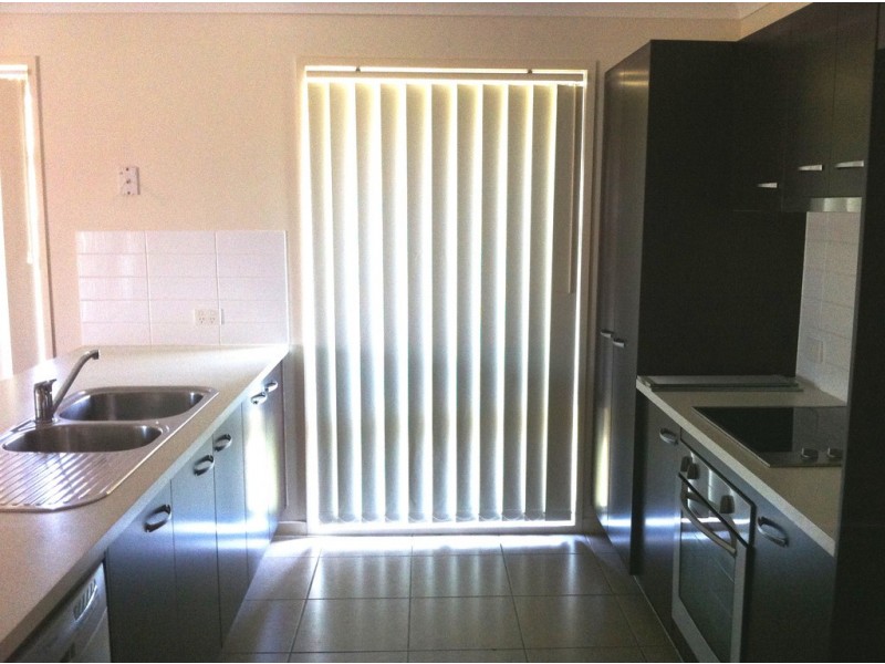 8 Newton Street, Morayfield QLD 4506