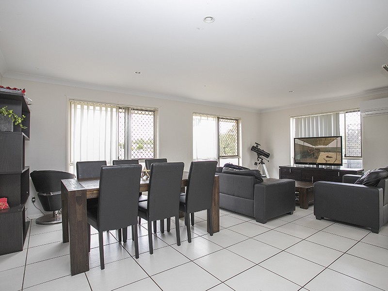 1-3 Grassdale Crescent, Morayfield QLD 4506