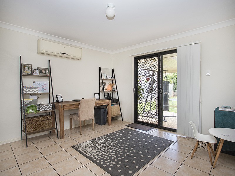 8 Cherrytree Crescent, Upper Caboolture QLD 4510