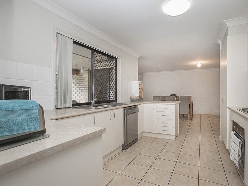 8 Cherrytree Crescent, Upper Caboolture QLD 4510