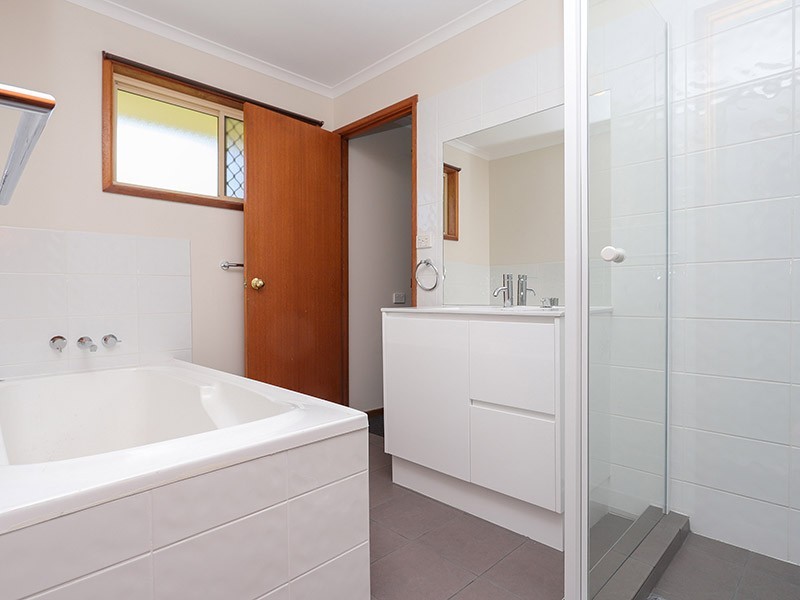 2/116 Glenwood Drive, Morayfield QLD 4506
