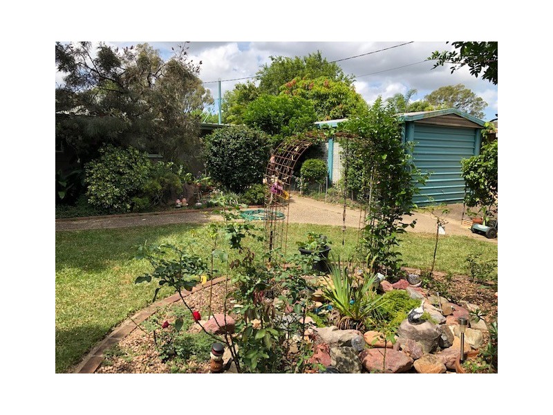 15 Dennis Street, Caboolture QLD 4510