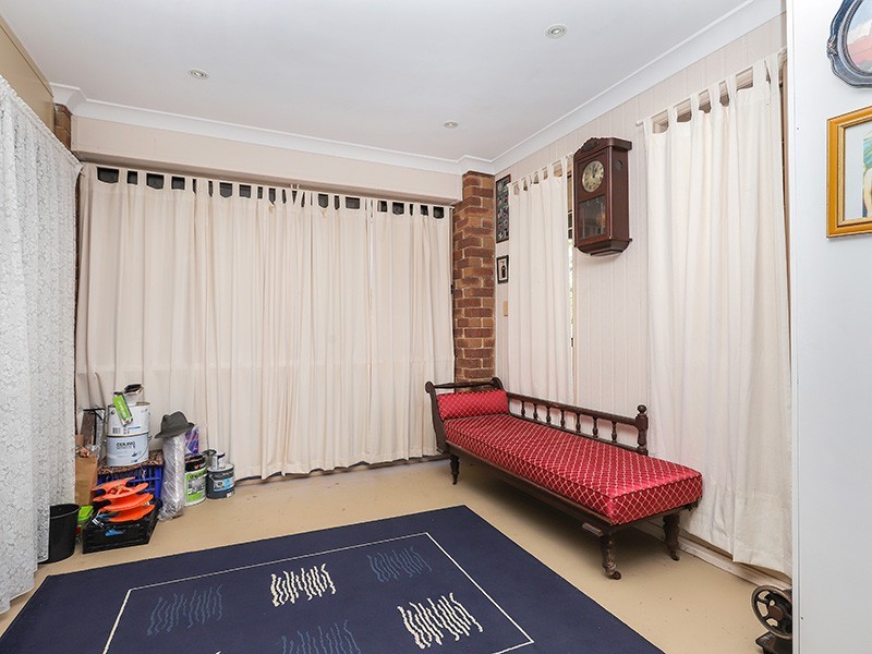 9 Helen St, Caboolture QLD 4510