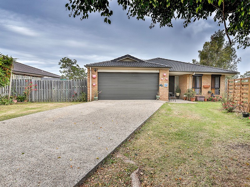 33 Peacherine Crct, Bellmere QLD 4510