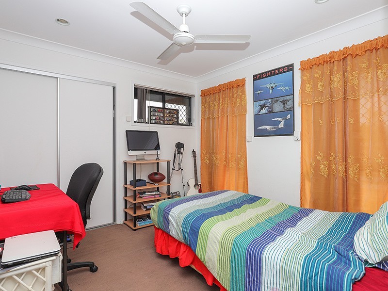 33 Peacherine Crct, Bellmere QLD 4510