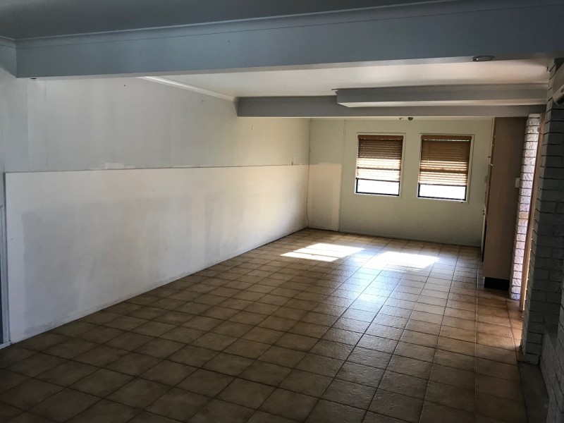 32 Bordeau Cres, Petrie QLD 4502