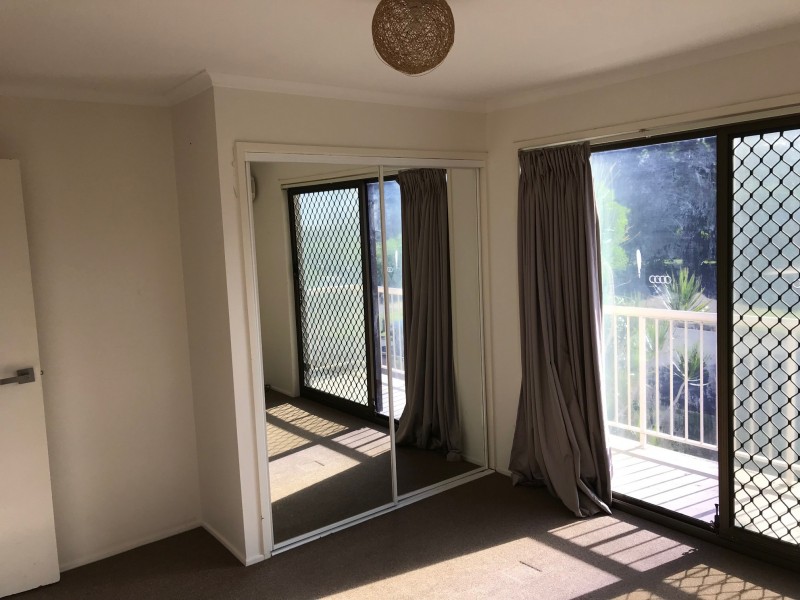 32 Bordeau Cres, Petrie QLD 4502