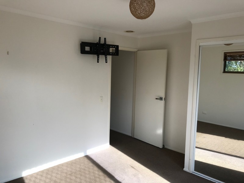 32 Bordeau Cres, Petrie QLD 4502