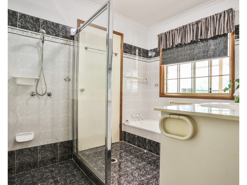 5 Franklin Cres, Morayfield QLD 4506