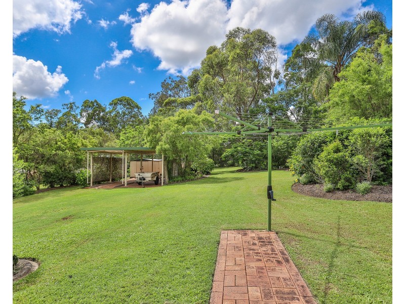 5 Franklin Cres, Morayfield QLD 4506