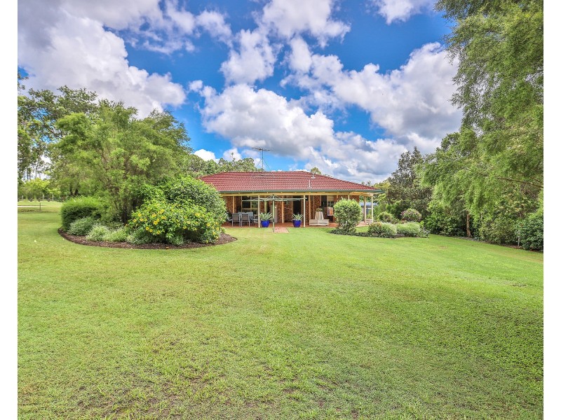 5 Franklin Cres, Morayfield QLD 4506