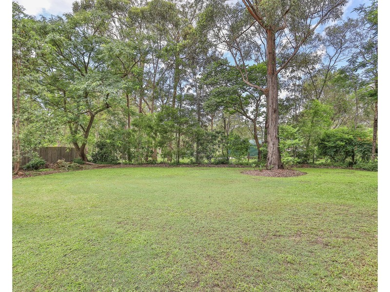 5 Franklin Cres, Morayfield QLD 4506