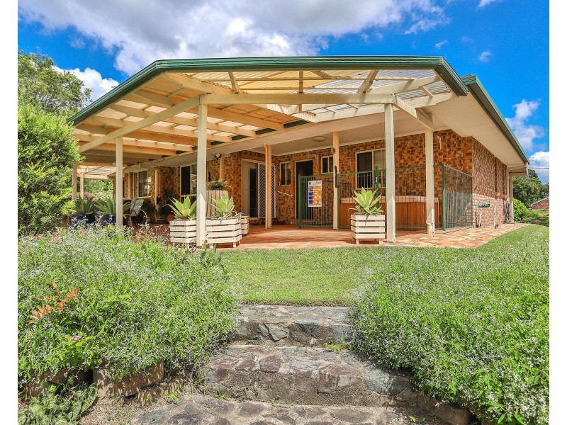 5 Franklin Cres, Morayfield QLD 4506