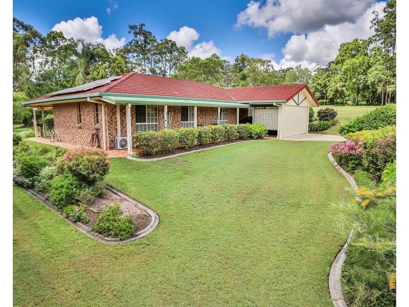 5 Franklin Cres, Morayfield QLD 4506